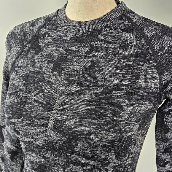 Gymshark Black Gray Camo Long Sleeve Athletic Performance Crop Top | Women's XS - Picture 10 of 15